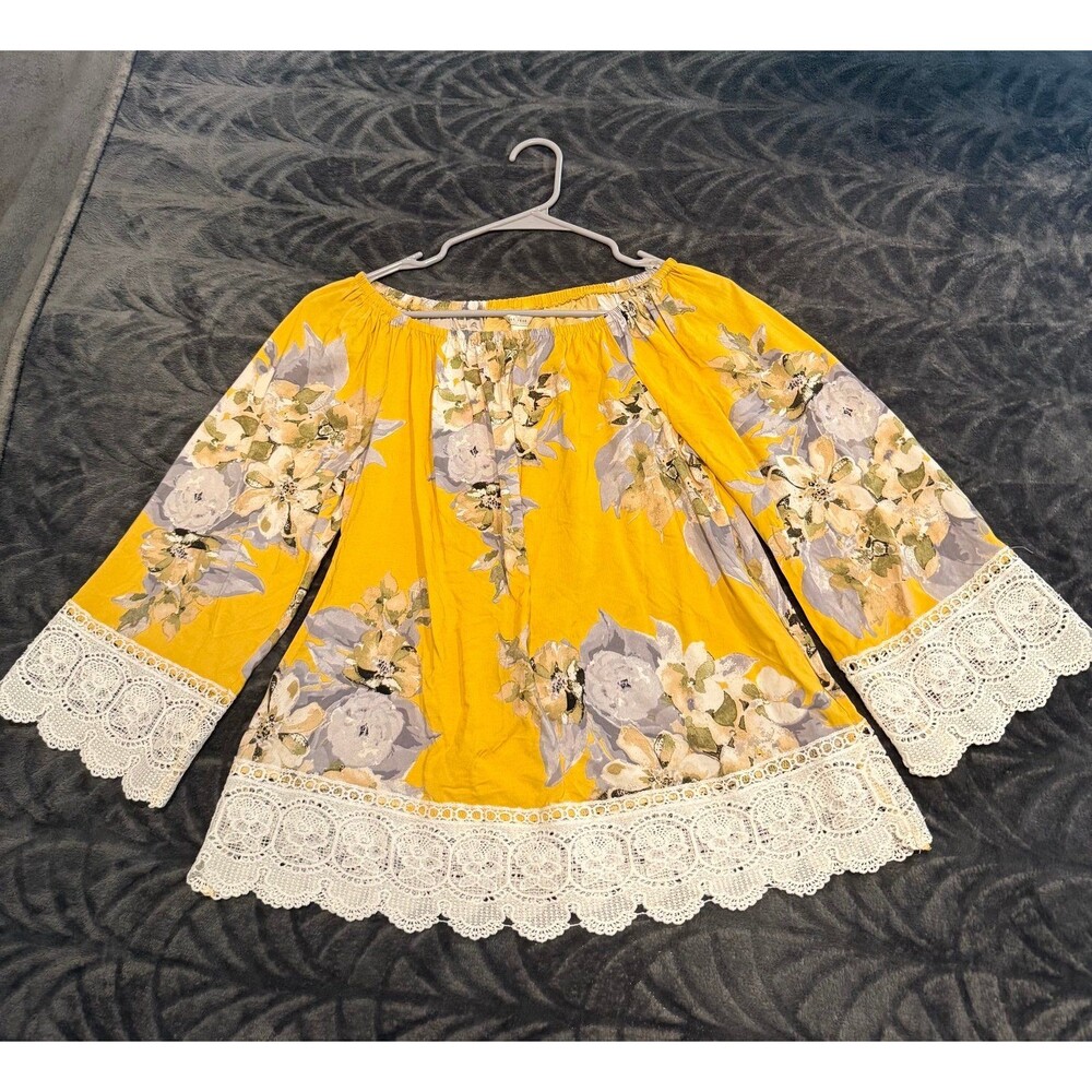 Women’s blouse